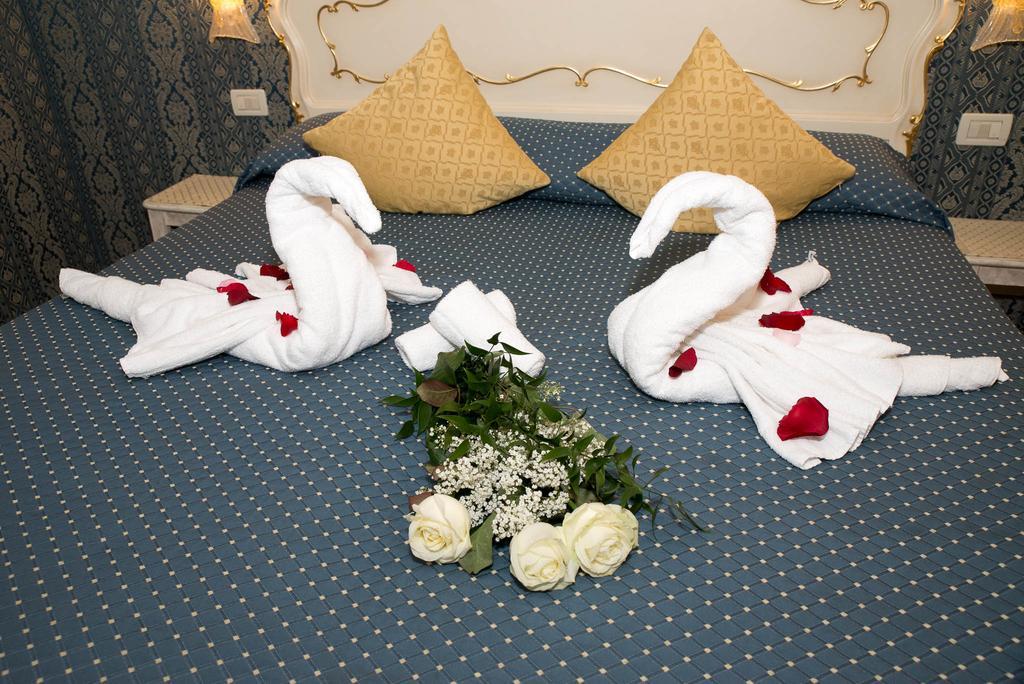 Residenza Nobile - Locazione Turistica Hotel Venesia Ruang foto