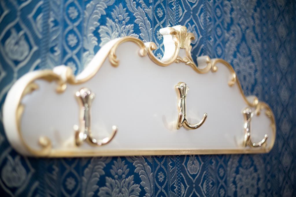 Residenza Nobile - Locazione Turistica Hotel Venesia Bagian luar foto