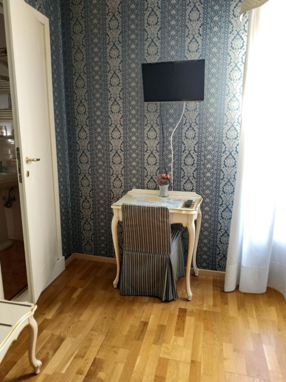 Residenza Nobile - Locazione Turistica Hotel Venesia Bagian luar foto